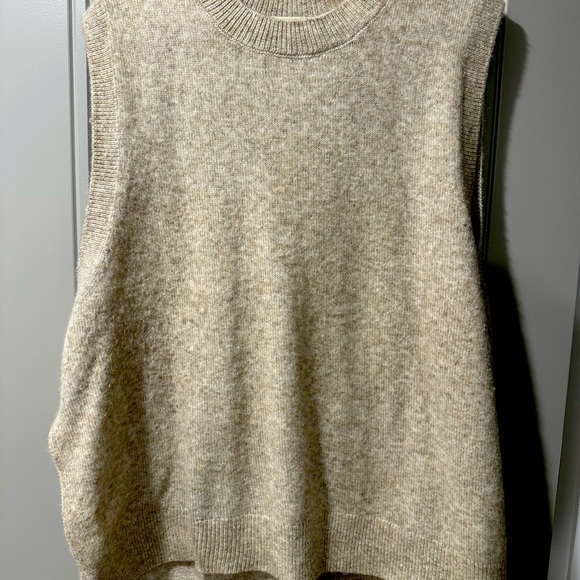 H&M Sweaters - H&M sweater